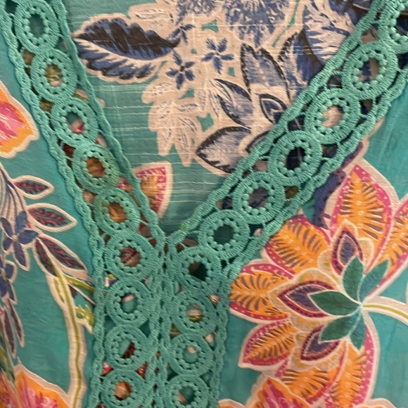 Blouse - Picture 3 of 6